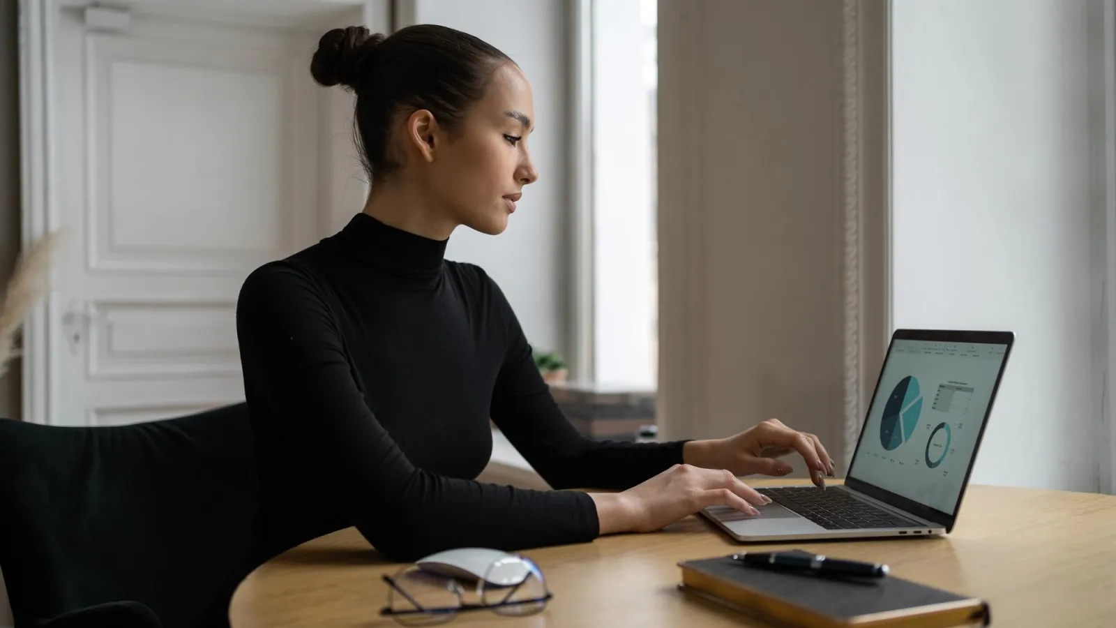Notion AI vs ChatGPT : Quel assistant IA choisir pour booster votre productivité en 2024 ?